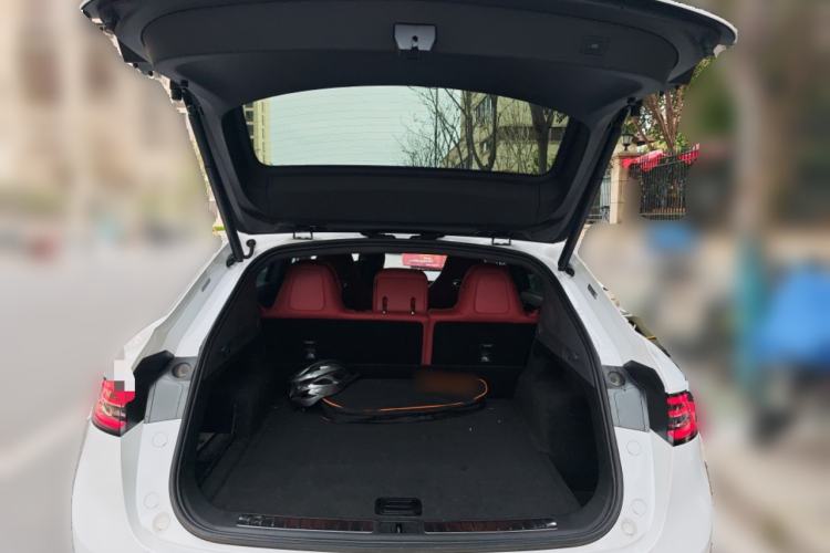 Used Hima Luxeed R7 2024 All-Electric 802 km Max Trunk