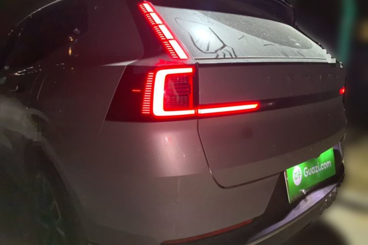 Used Volvo XC70 Plug-in Hybrid 2026 Model Four-Wheel Drive Long-Range Plus Rear Left 45 Deg