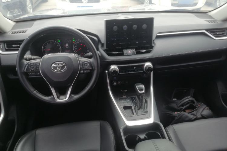 Used Toyota Wildlander 2022 2.0L CVT Two-Wheel Drive Luxury PLUS Edition