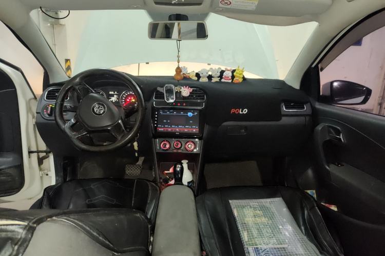 Used Volkswagen Polo 2014 1.6L Automatic Comfort Edition Headliner