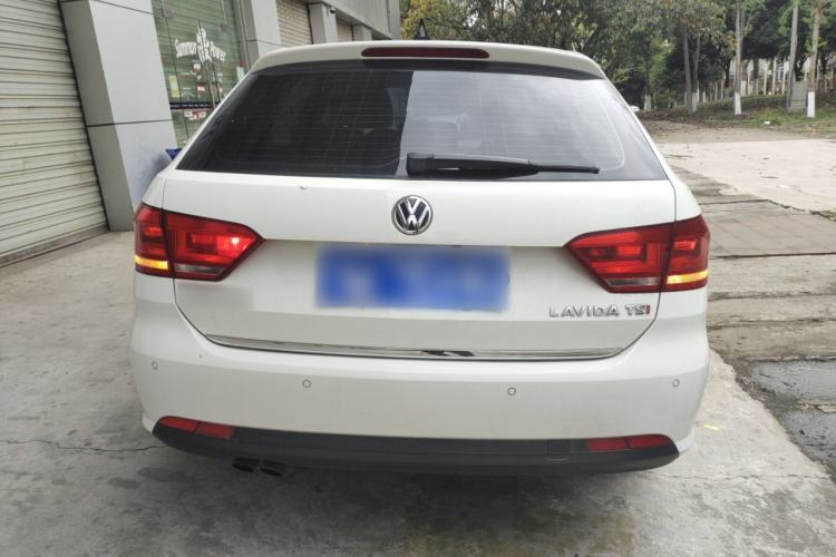 Used Volkswagen Gran Lavida 2013 1.4 TSI Automatic Comfort Model
