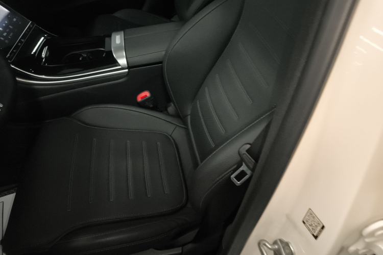 Used Mercedes-Benz C-Class 2023 Second Facelift C 260 L Starry Night Sports Edition
