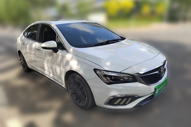 Used Buick Verano 2019 Sedan 20T Dual-Clutch Leading Model Front Right 45 Deg