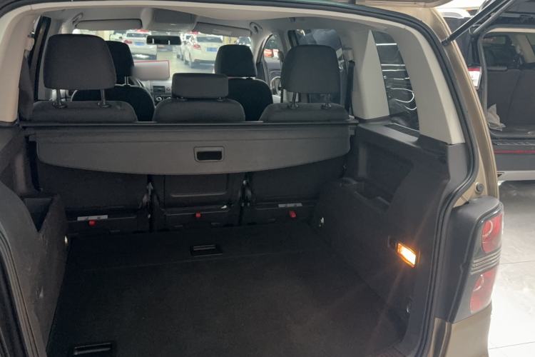 Used Volkswagen Touran 2015 1.4T Manual Fashion Edition 5-Seater Trunk