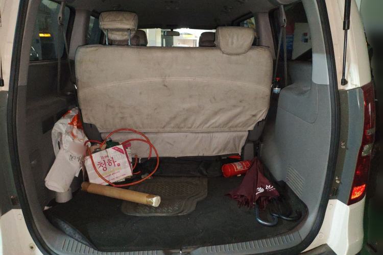 Used Hyundai H-1 Starex 2011 2.4L Comfort Edition
