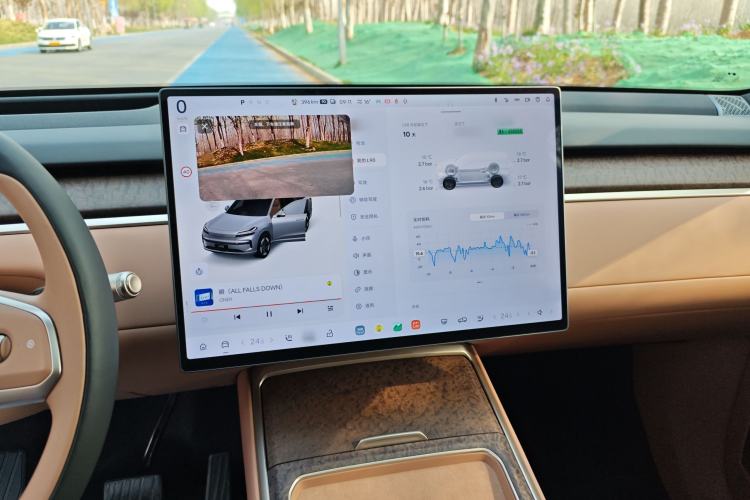 Used ONVO Luxeed L90 2025 Model—Max Six-Seater Version Audio And AC Panel