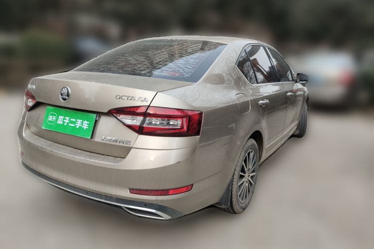 Used Skoda Octavia 2018 1.6L Automatic Luxury Edition