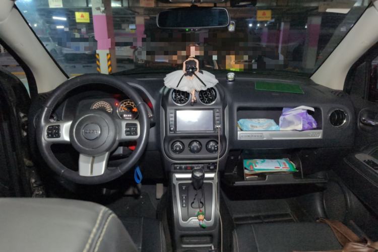 Used Jeep Compass 2013 2.0L two-wheel drive luxury version