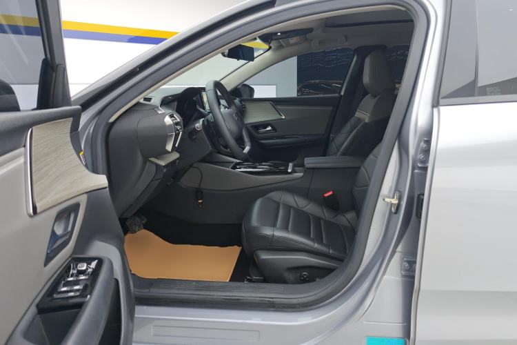 Used Citroen C5 X 2022 1.6T Extraordinary Style—Year of the Tiger New-Year Special Edition
