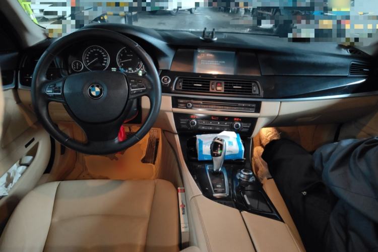 Used BMW 5 Series 2012 520Li Elegant Edition Center Console