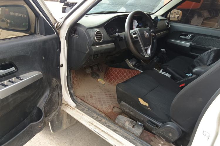 Used Dongfeng Ruichi 2017 2.4L Gasoline 4x4 Standard Version ZG24