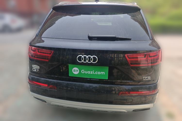 Used Audi Q7  Rear