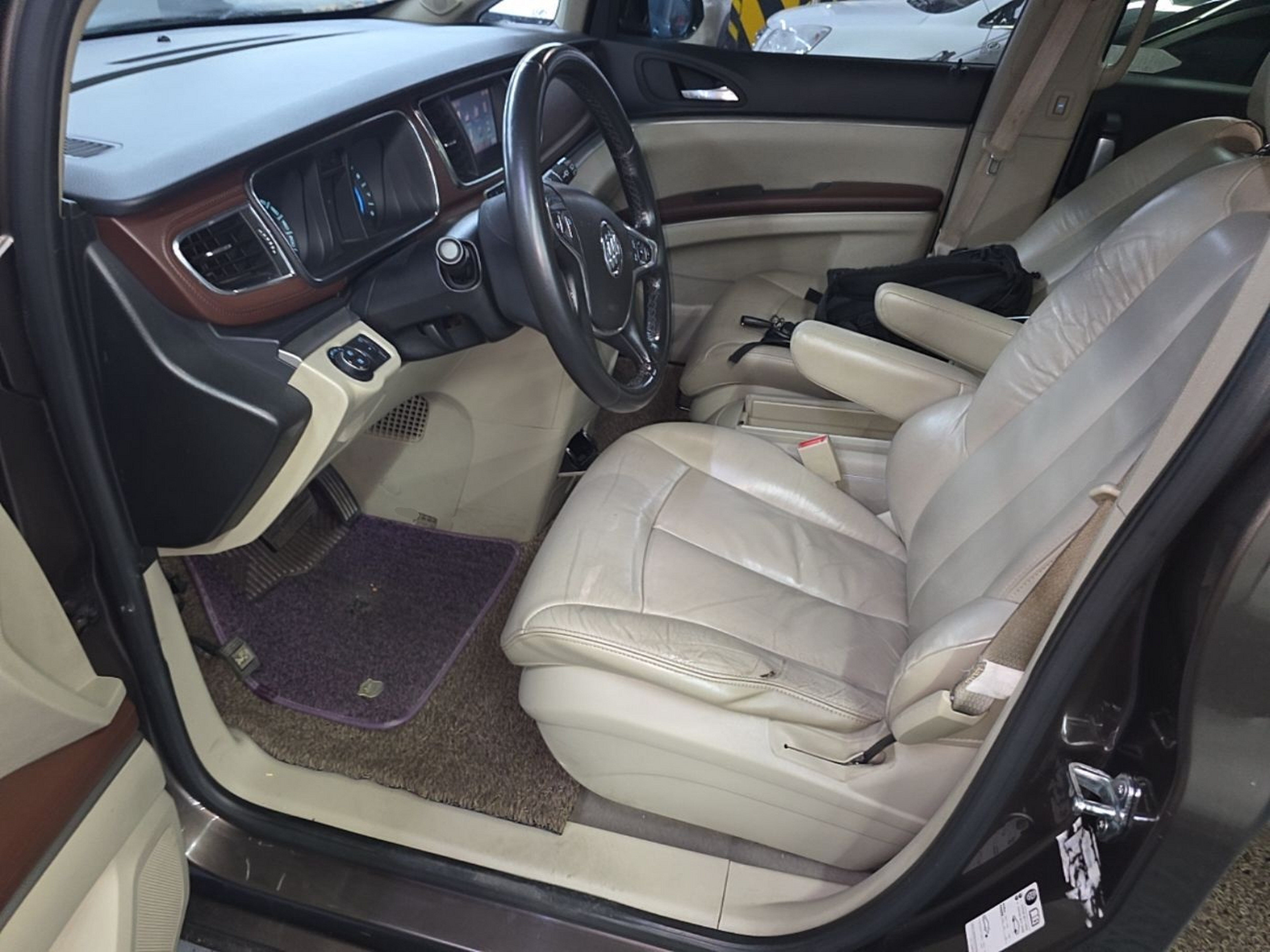 Avant de la voiture