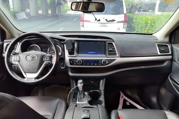 Used Toyota Highlander 2015 2.0T Four-Wheel Drive Luxury Edition 7-Seater Center Console