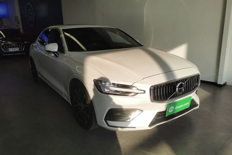 Used Volvo S60 2020 T4 Zhiyi Luxury Edition