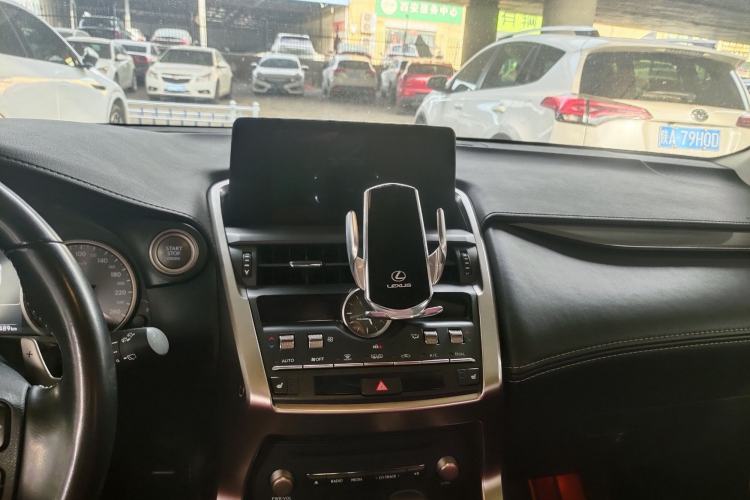 Used Lexus NX 2020 200 All-Wheel Drive Fēngshàng Version China VI Standard Audio And AC Panel