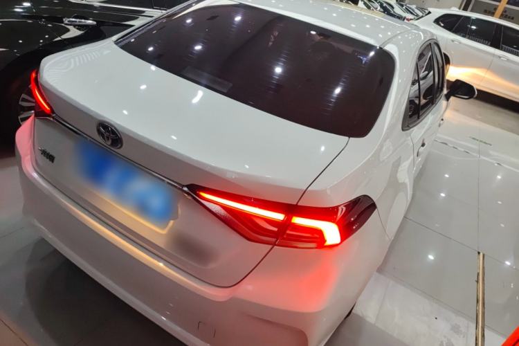 Used Toyota Corolla 2021 Dual-Motor 1.8L E-CVT Elite Edition
