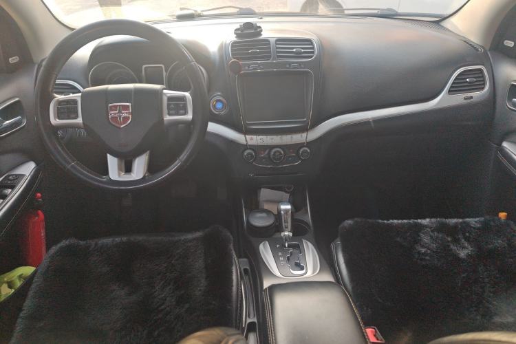 Used Dodge Journey 2013 2.4L Two-Wheel Drive Luxury Version