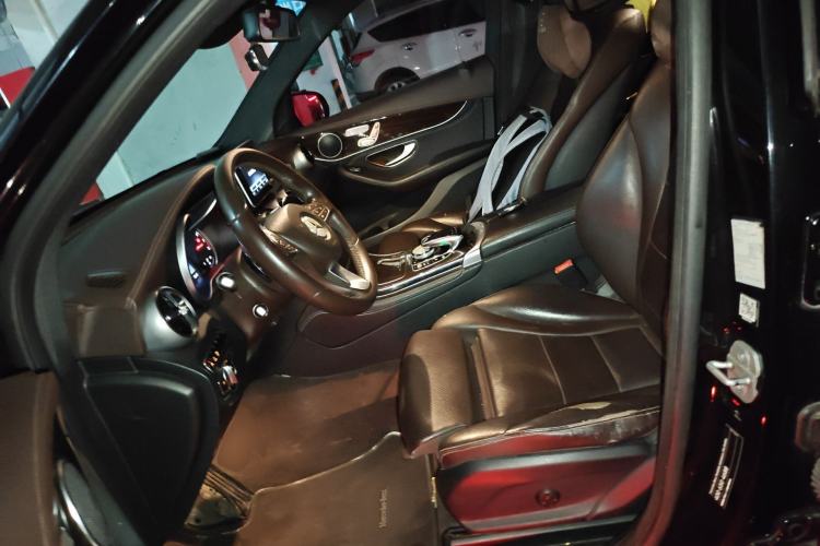 Used Mercedes-Benz GLC 2016 GLC 260 4MATIC Luxury Model