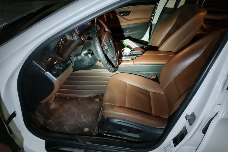 Used BMW 5 Series 2014 520Li Elegant Model
