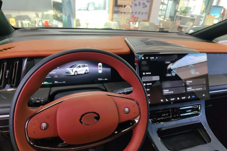 Used GAC Trumpchi Xiangwang M8 2025 Kunkun Series Ultra First-Class Cabin Interior 1