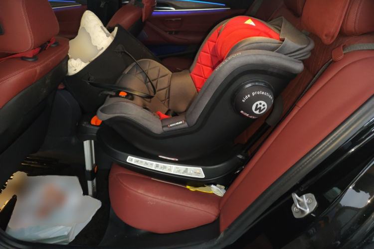 Used BMW 5 Series 2023 530Li Leading Edition Luxury Package Left Rear Seat