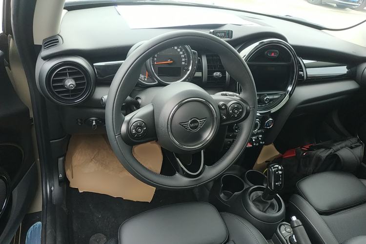 Used MINI 2019 1.5T COOPER Classic Edition