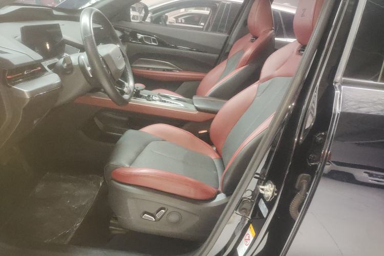 Used CHANGAN OSHAN Z6 2023 Blue Whale 1.5T DCT Smart Luxury Model