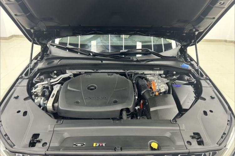 Used Volvo S90 New Energy 2019 T8 E-Drive Hybrid Honor Edition 3 Seats China VI Standard