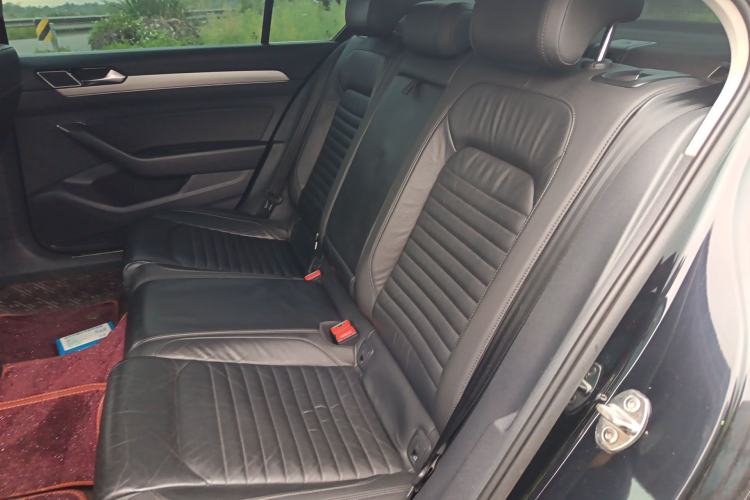 Used Volkswagen Magotan 2017 330TSI DSG Leading Model Left Rear Seat