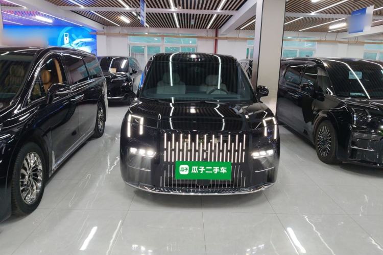 Used Zeekr 009 2024 7-Seater Aisle Version 108 kWh Front