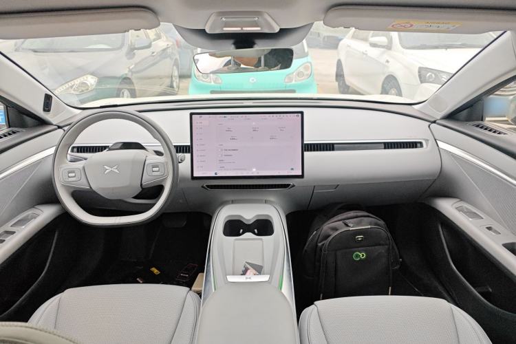 Used XPeng MONA M03 2025 600 with Ultra-Long Range Max Center Console