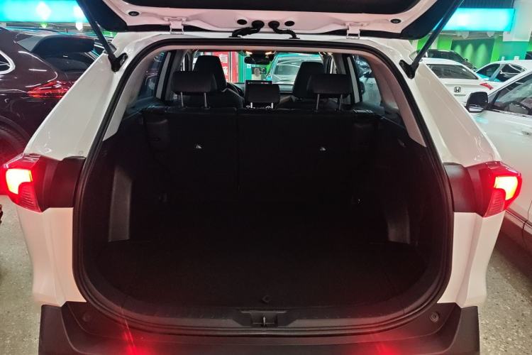 Used Toyota RAV4 2021 2.0L CVT Two-Wheel Drive Fashion PLUS Edition