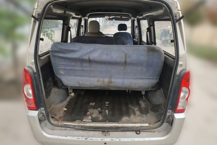 Used Wuling Rongguang 2011 1.2L Base Version Trunk