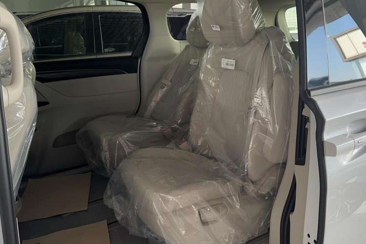 Used Buick GL8 2023 ES Lu Zun Comfort Model
