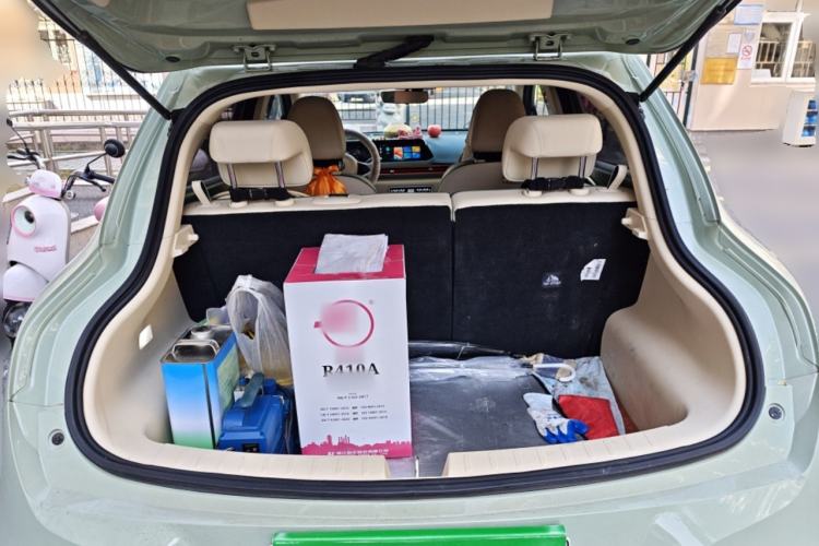 Used ORA Good Cat 2023 401 km Standard Range Luxury Version Lithium Iron Phosphate Trunk