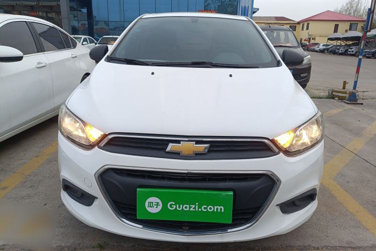 Used Chevrolet Aveo Sonic 2014 Sedan 1.4SL AT Stylish Sunroof Edition