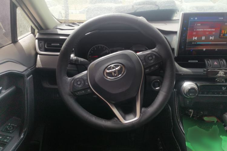 Used Toyota Wildlander 2022 2.0L CVT 4x4 Luxury PLUS Edition