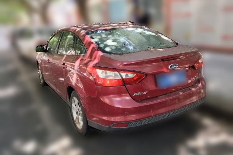 Used Ford Focus 2014 Hatchback Classic 1.8L Manual in Cool White Collector's Edition