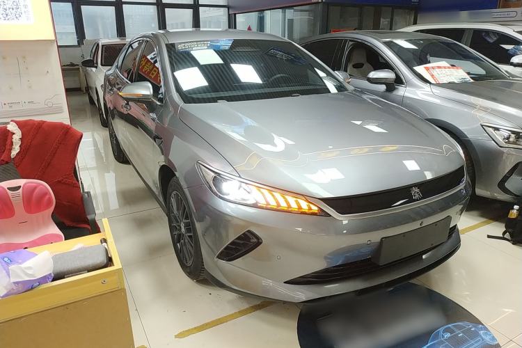 Used BYD Qin PLUS 2025 EV Smart Drive Edition 510KM Leading Model Front Right 45 Deg