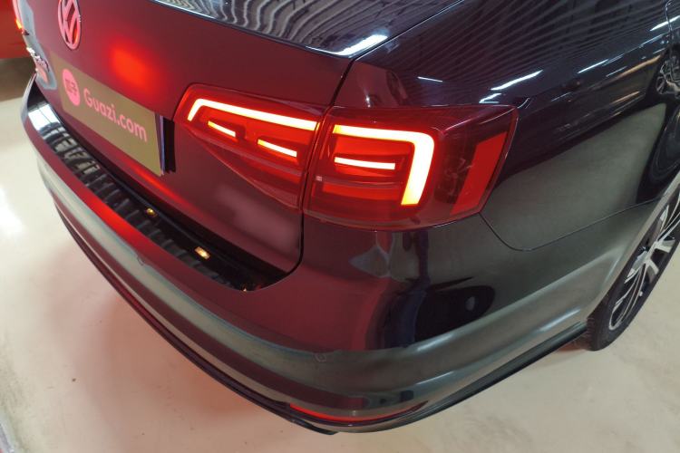 Used Volkswagen Sagitar 2016 280TSI Automatic R-Line Right Rear Taillight