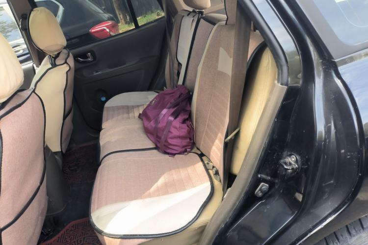 Used Huatai Santa Fe Classic 2012 2.0L Gasoline Manual Luxury Version Left Rear Seat