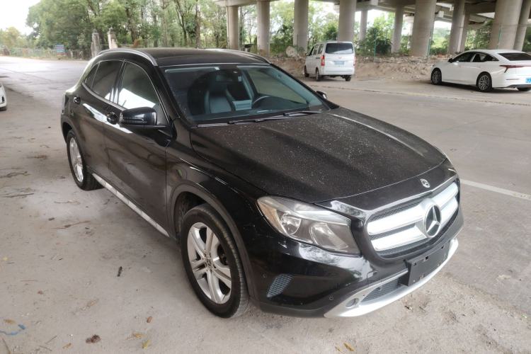 Used Mercedes-Benz GLA 2016 GLA 200 Fashion Model Front Right 45 Deg