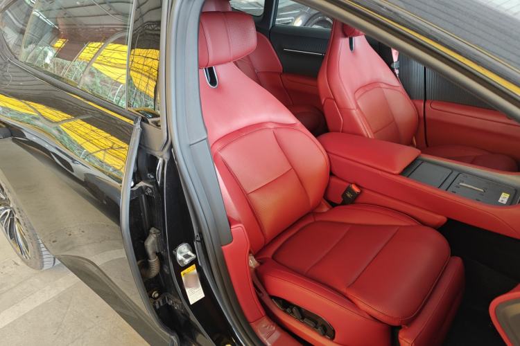 Used Avatr 12 2025 Updated Ultra All-Electric Four-Wheel Drive Right Front Seat