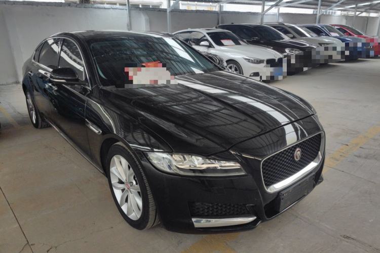 Used Jaguar XFL 2019 XFL 2.0T 250 PS Two-Wheel-Drive Luxury Edition Front Right 45 Deg