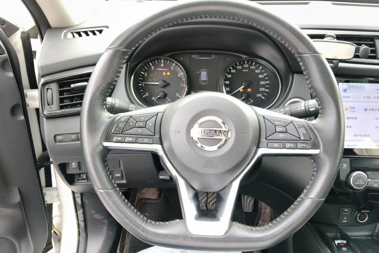 Used Nissan X-Trail 2019 2.0L CVT Comfort Edition 2WD Steering Wheel