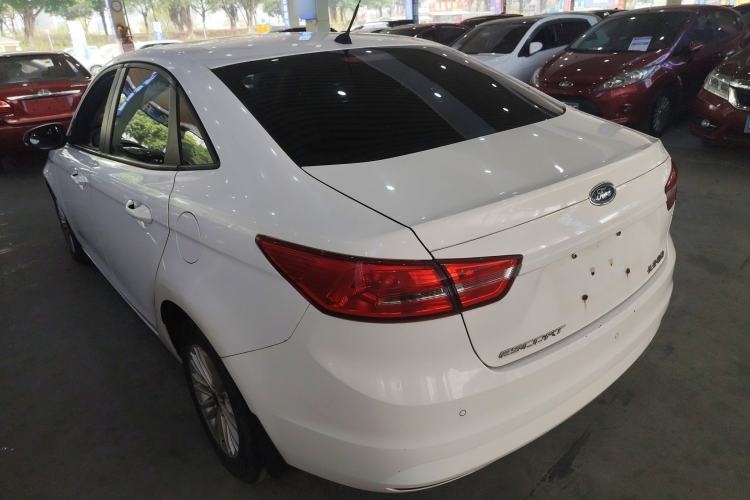 Used Ford Escort 2015 1.5L Manual Comfort Model
