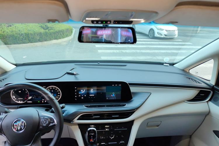 Used Buick GL8 2022 ES Landtrek 653T Comfort Edition
