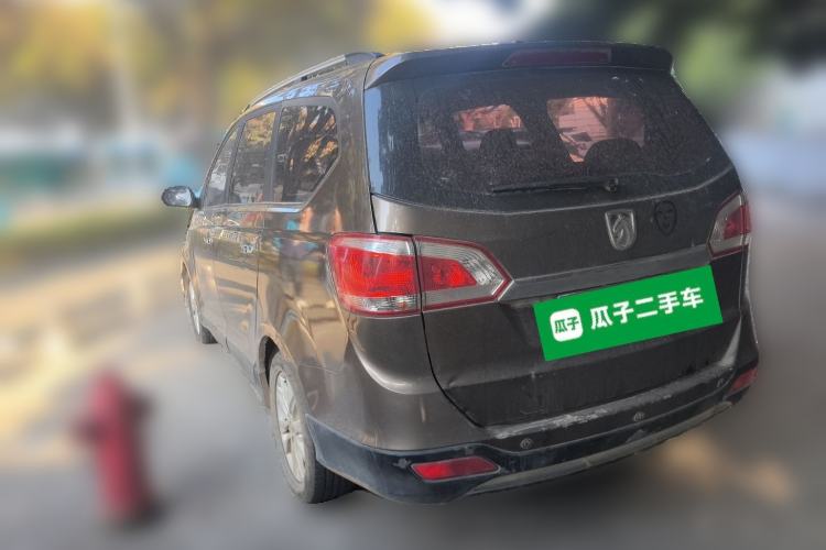 Used Baojun 730 2014 1.5L manual luxury trim 7 seats