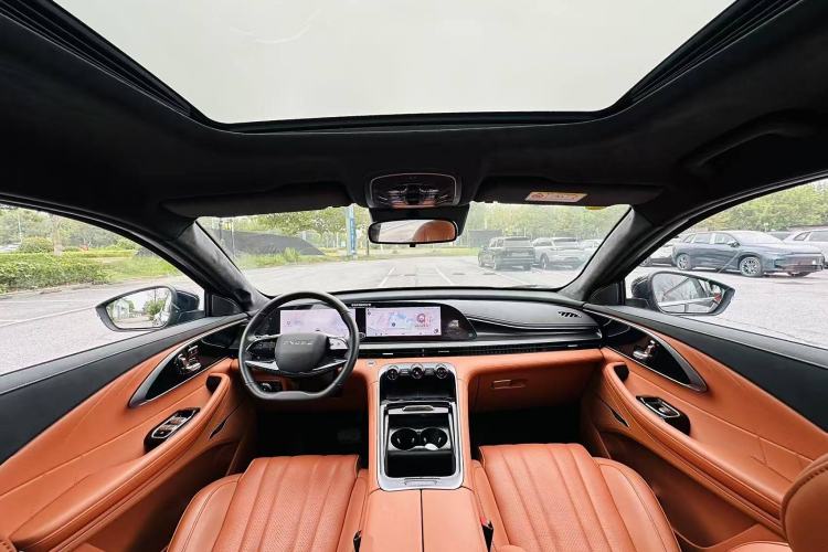 Used EXEED Lingyun 2025 300T Two-Wheel Drive Starry Edition